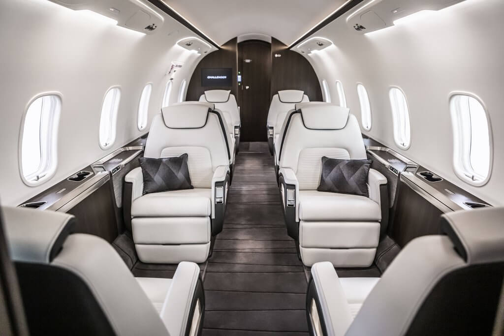 Wynajem prywatnego samolotu challenger